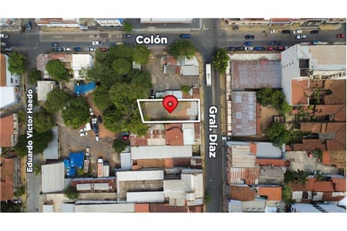 Terreno de 383 m² en barrio la Encarnación — centro de Asunción