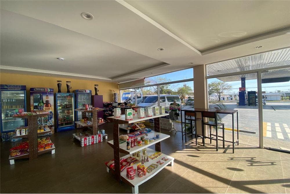 Tienda en estación de servicios, foto 3