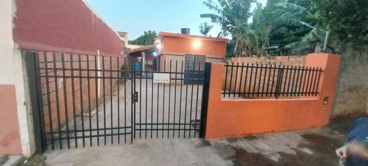 Vendo casa tipo chalet Laurelty-San Lorenzo, zona FORTIS