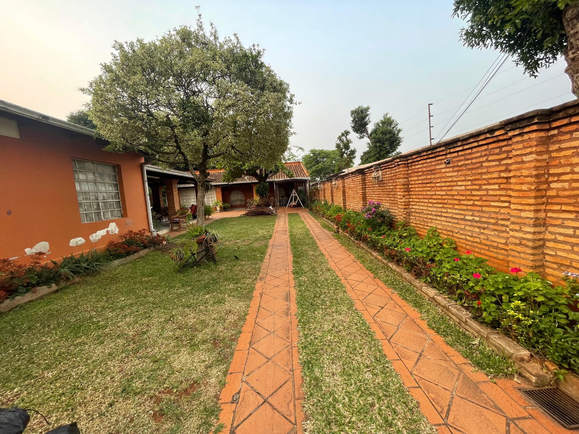 En venta amplia casa en fdo zona sur