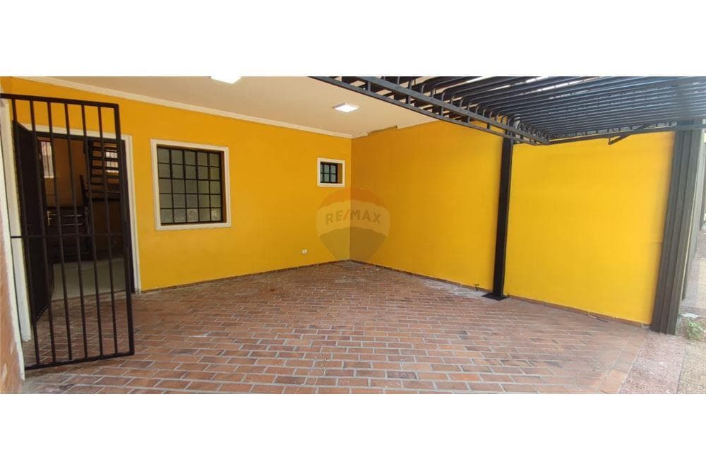 Duplex de 3 habitaciones + area de servicio — foto 3