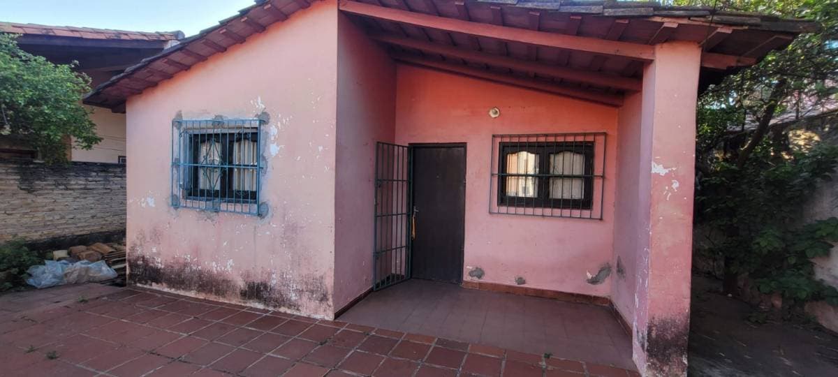 En venta casa a refaccionar en Fernando de la Mora zona sur, foto 2