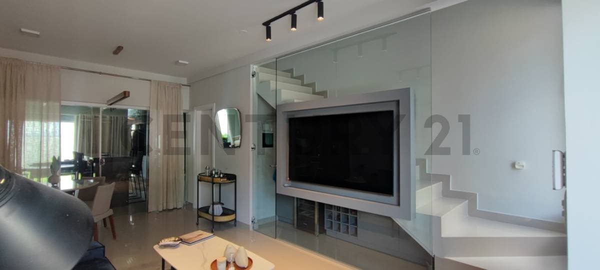 Dúplex De Lujo En Lambaré Zona Yacht, foto 3