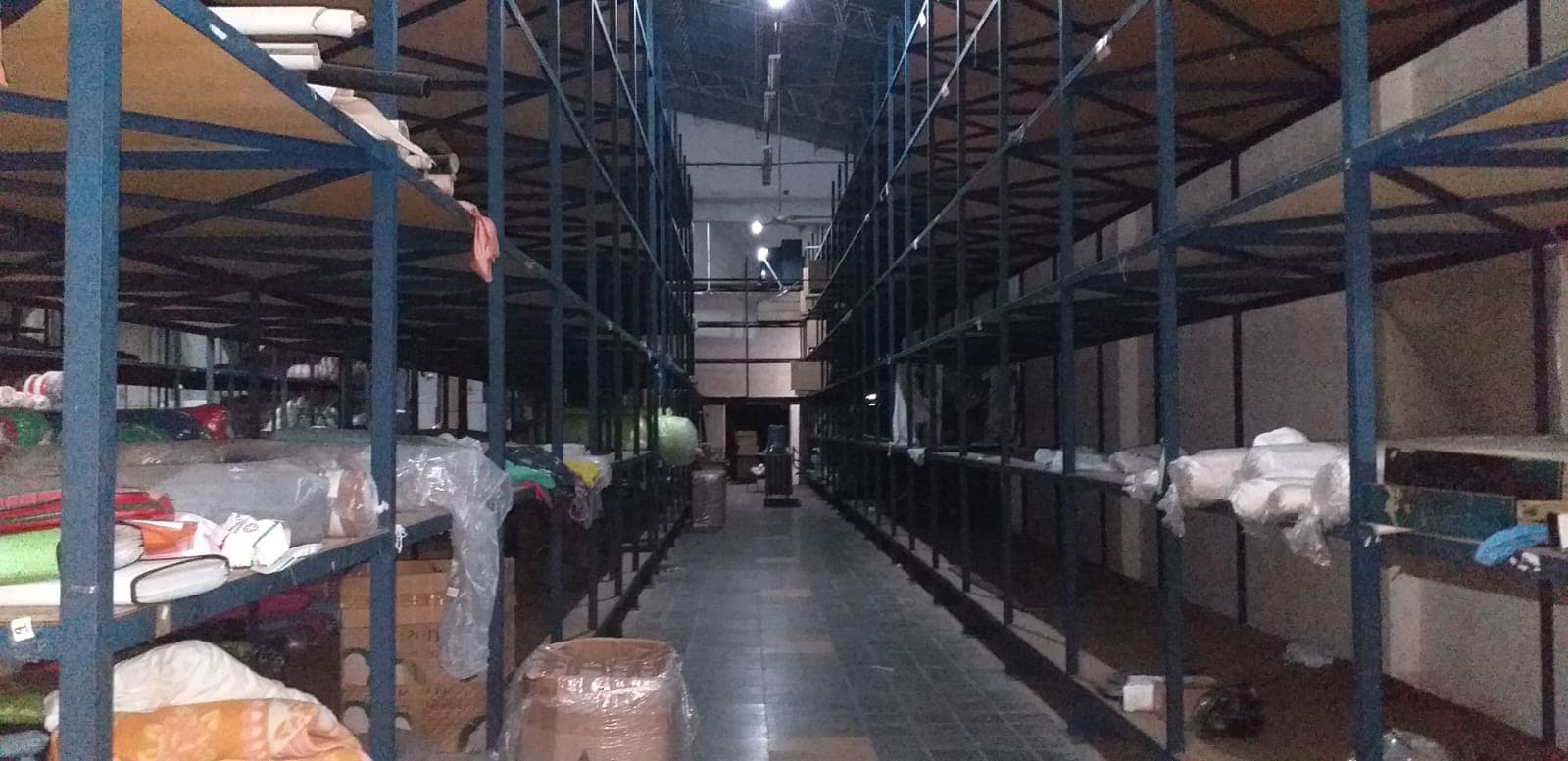 **tinglado y edificio comercial en alquiler – vista alegre** — foto 4
