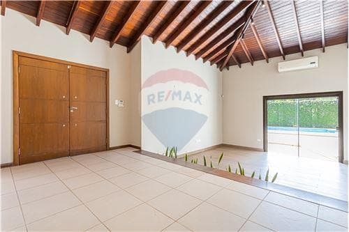 Vendo/alquilo casa de 3 dormitorios en suite en Fernando de la Mora!!!!!!, foto 4