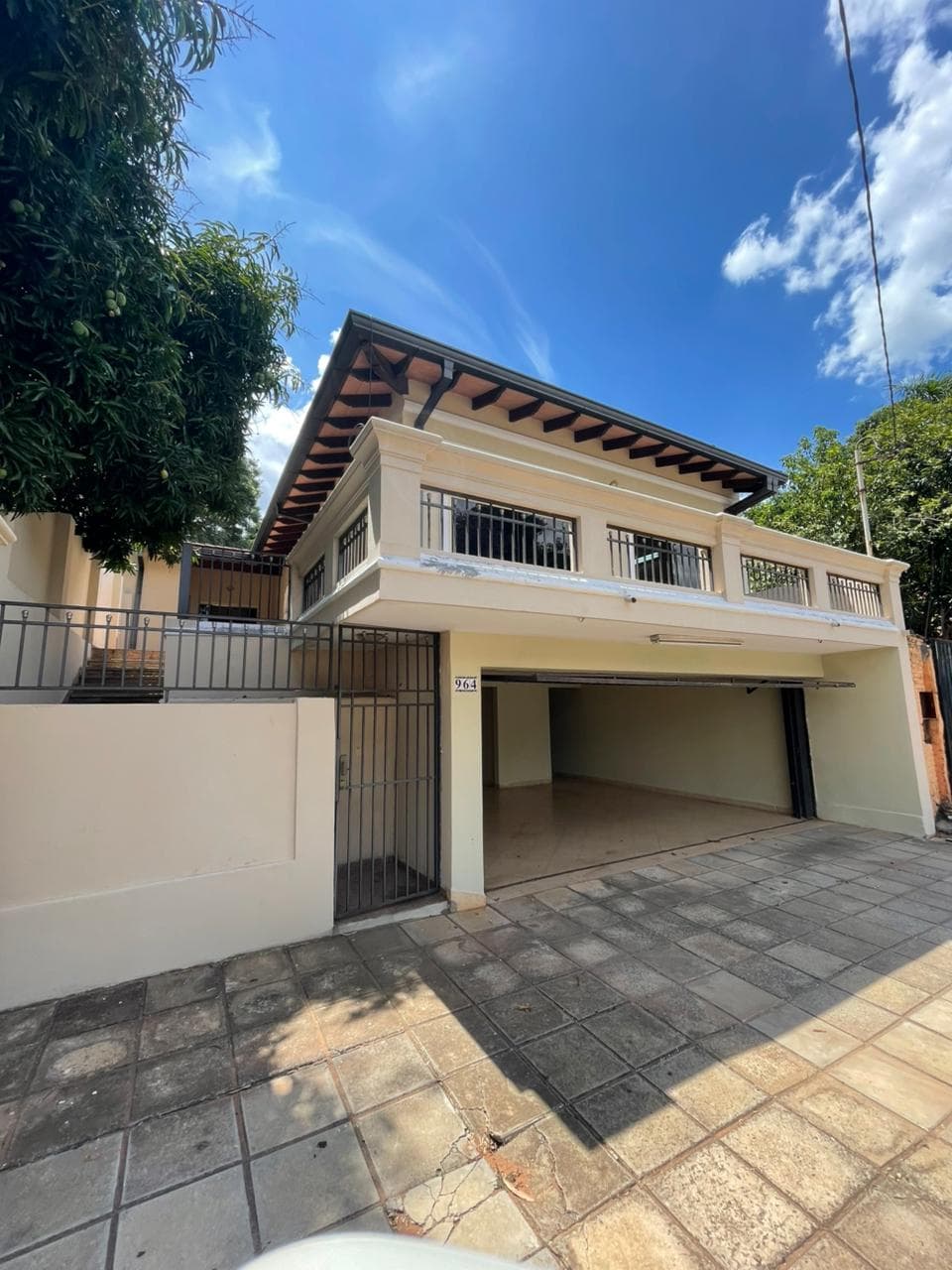 Hermosa casa en barrio hipodromo, foto 2