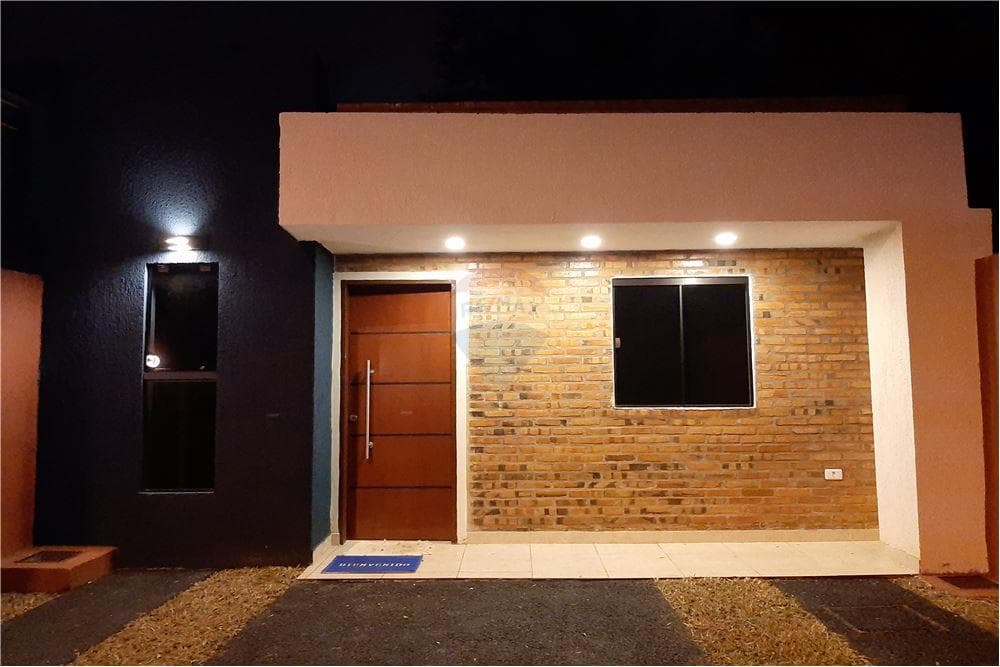 Chalet a estrenar en isla bogado - Luque
