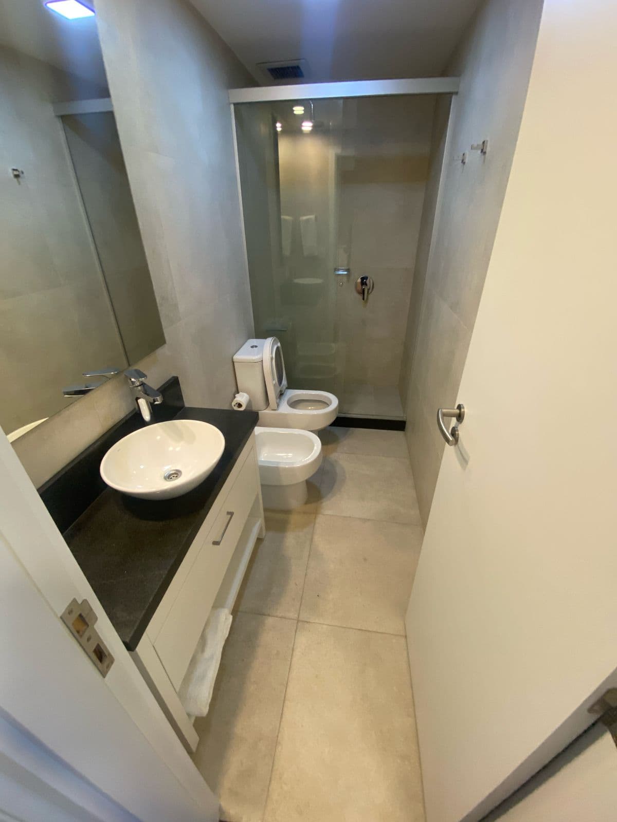 Departamento 2 dormitorios full amoblado y equipado edificio skytower — foto 4