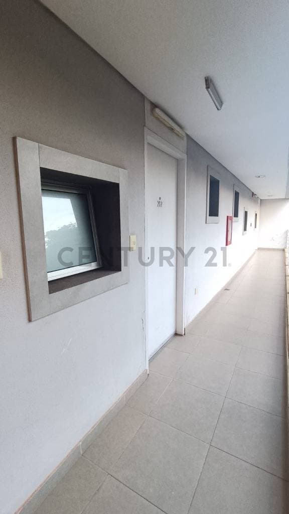 Vendo departamento en edificio amistad