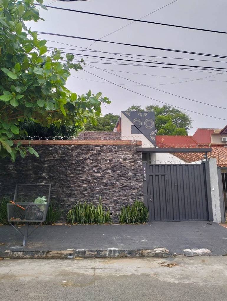A la venta casa en sajonia - zona comisaria 2da