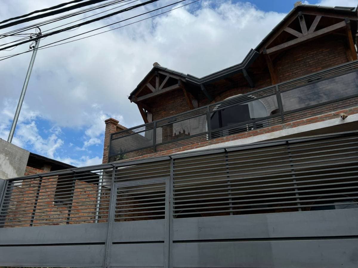 En venta – dúplex con piscina a estrenar – Fernando de la Mora zona norte, foto 2