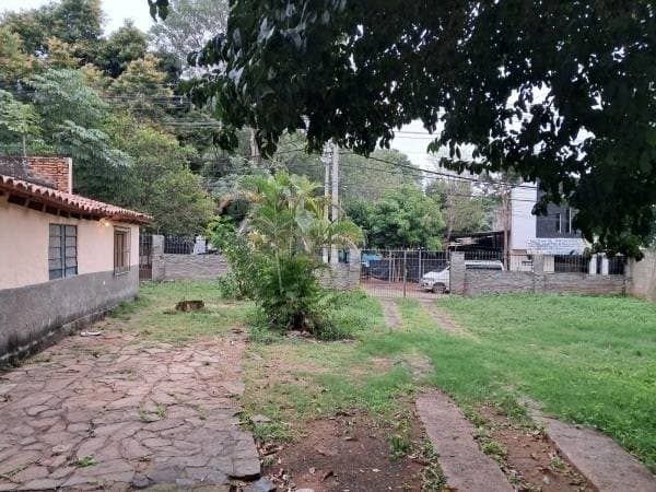Casa a demoler o refaccionar en amplio terreno - Lambaré, foto 4