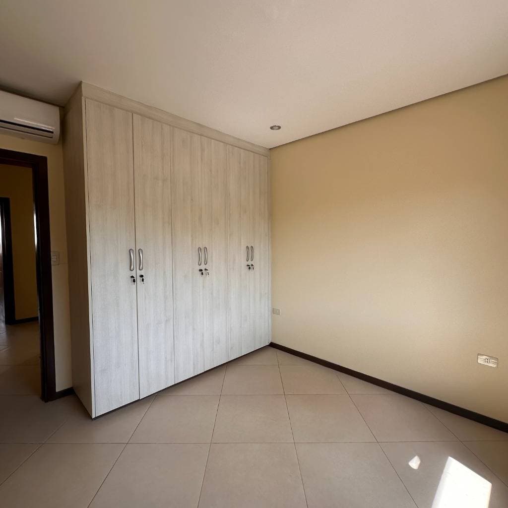 Heromoso duplex zona centenario — foto 3