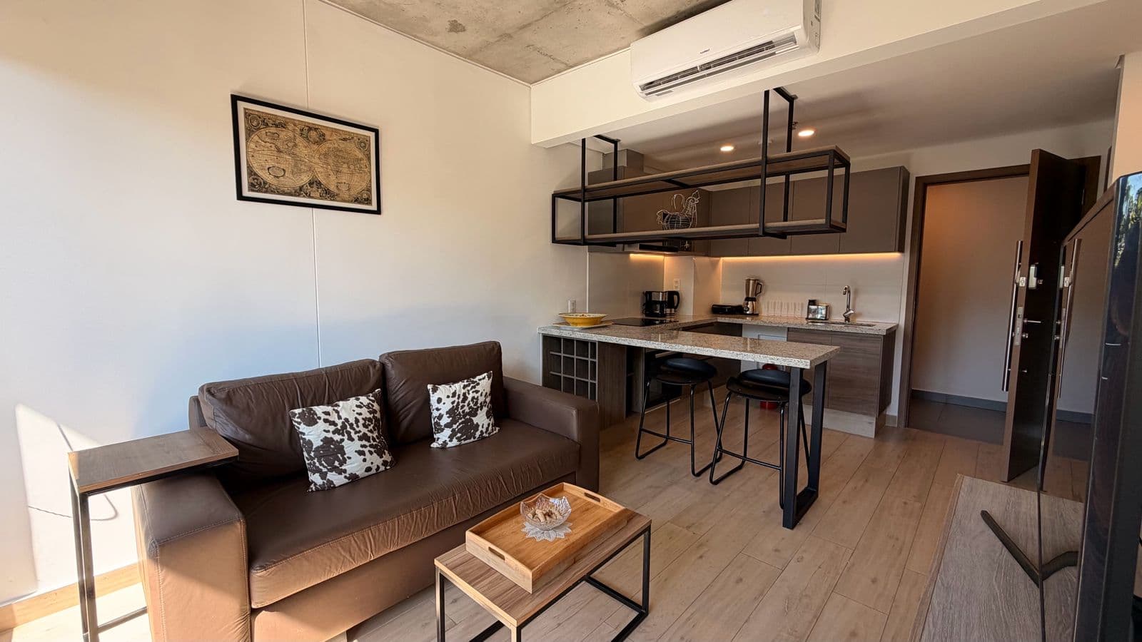 Departamento de 1 dorm amoblado en Las Lomas en alquiler