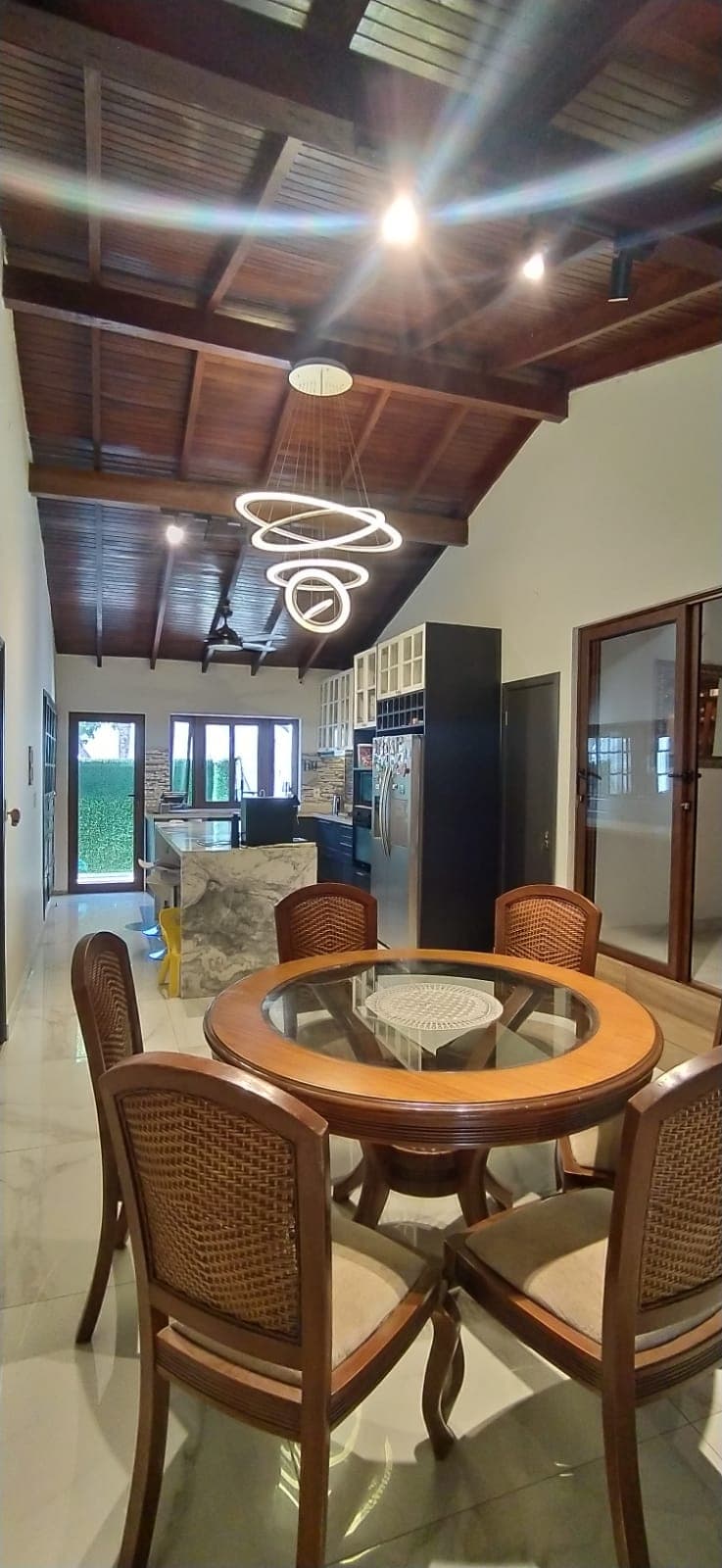 hermosa residencia en el barrio Mburucuyá — foto 5