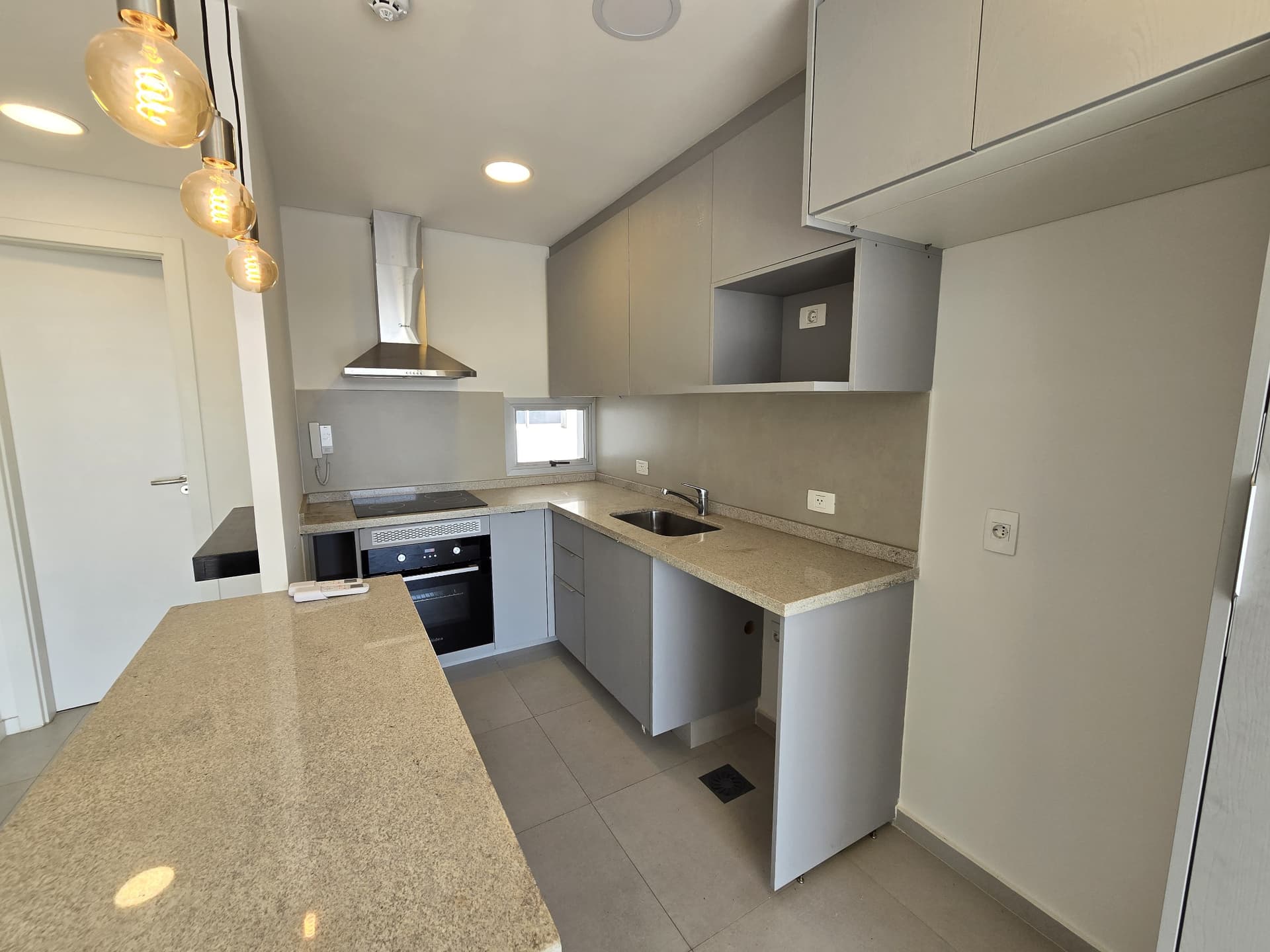 Departamento en alquiler sobre molas lopez, foto 1