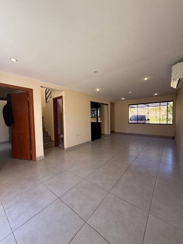 Duplex en condominio en Luque, foto 3