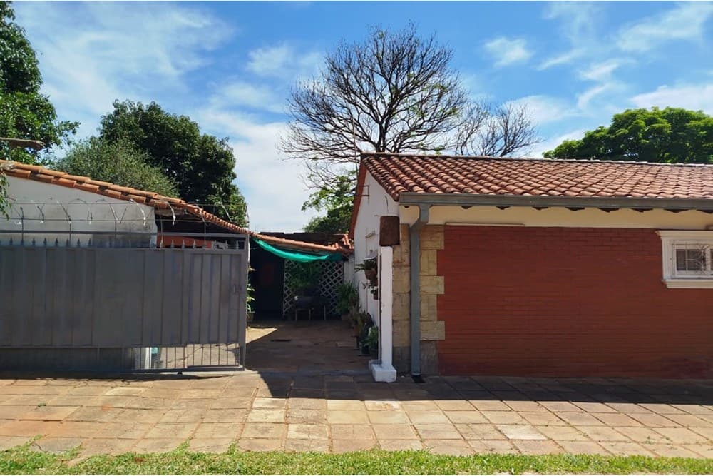 Casa-Venta-Saturnino Gacia y Toribio Pereira, Los Naranjos, Ñemby, Central