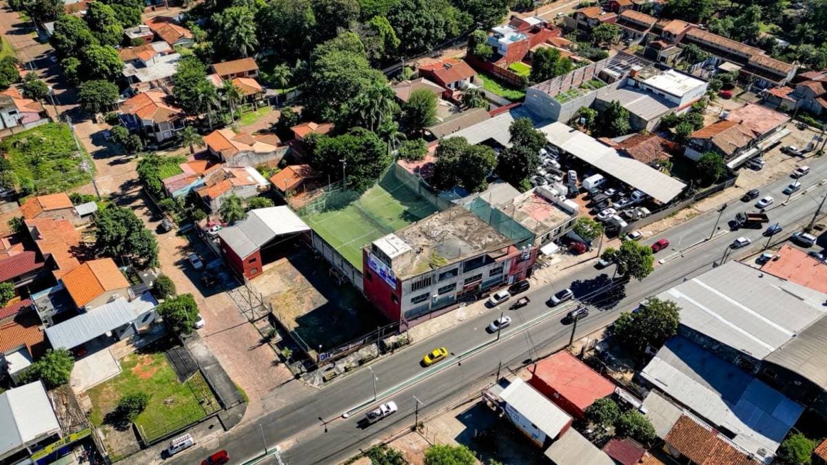 ¡Amplio local comercial en alquiler en Villa Elisa!, foto 1