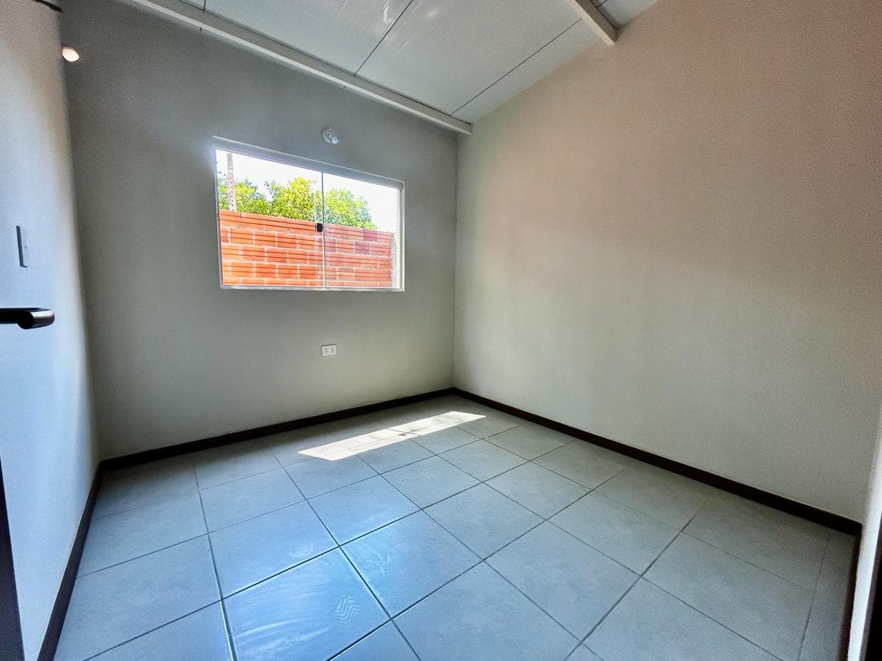 Oferto casa a estrenar en condominio yeruti - Luque, foto 4