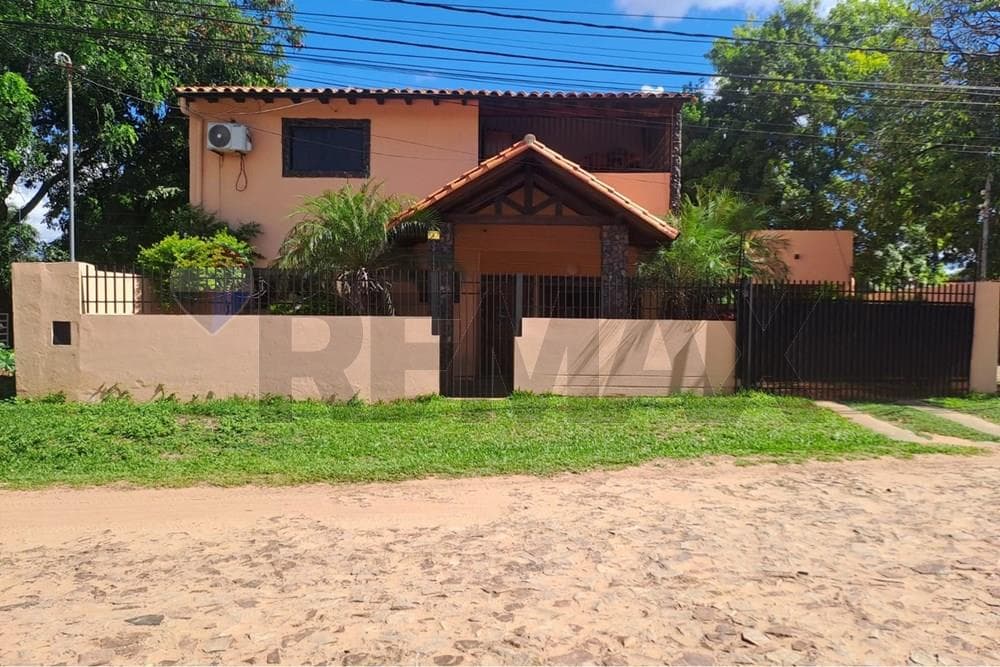 Vivienda amplia amoblada en mariano roque, foto 1