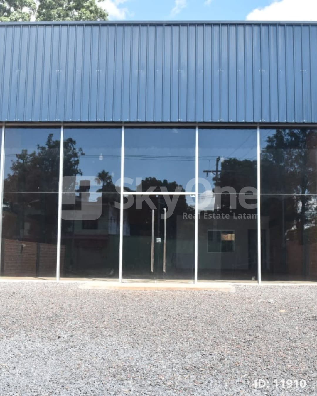 amplio salón comercial en Vila Elsia a cuadras de acceso sur, foto 2
