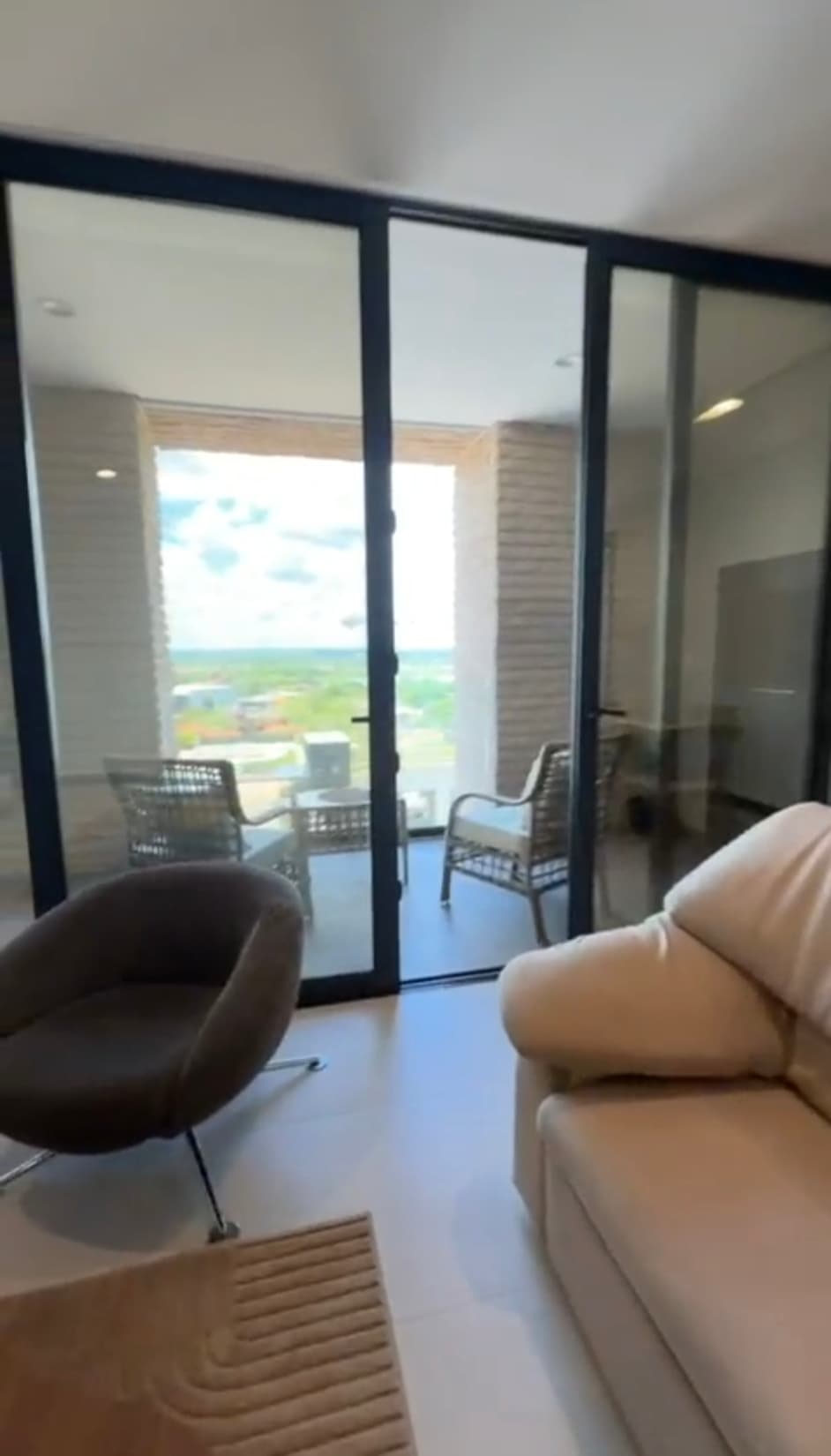 Alquilo departamento de 2 habitaciones amoblado en distrito perseverancia