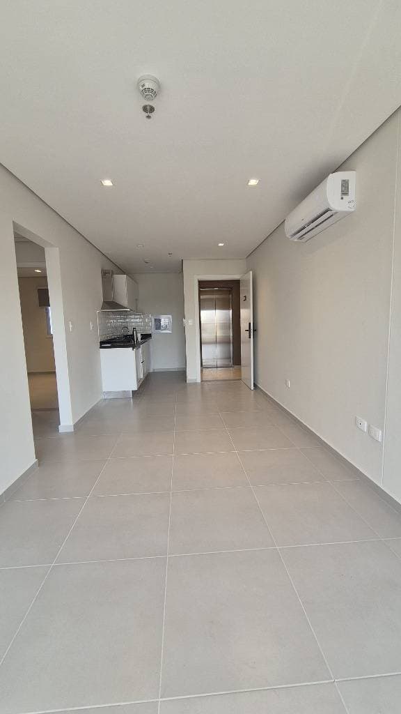 Dpto de 2 habitaciones y 2 cocheras en villamorra, foto 3