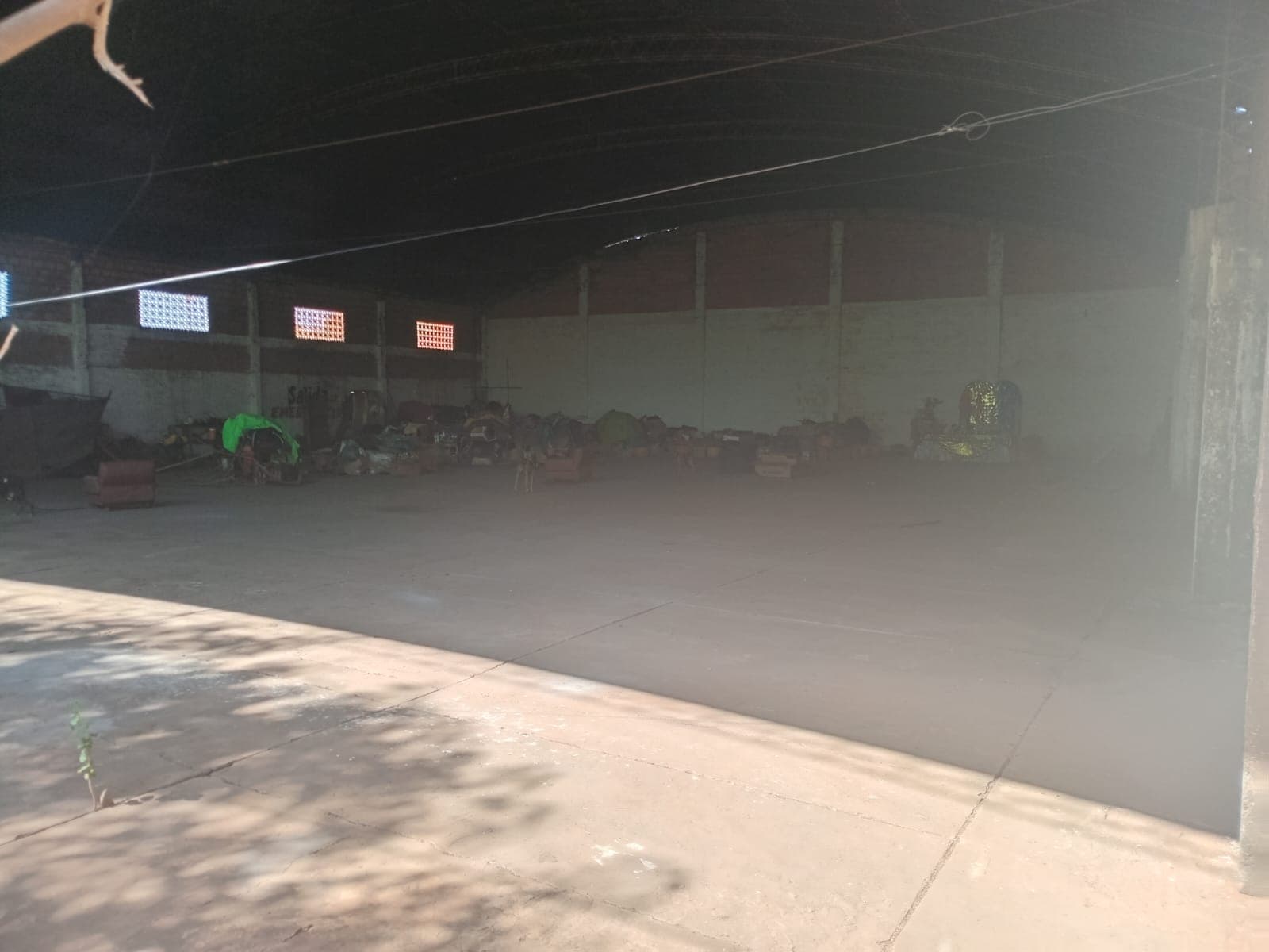Amplio tinglado en San Lorenzo 1.000 m² – zona calle’i — foto 4