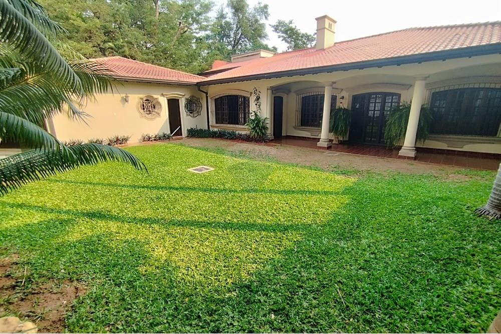 Excelente propiedad p/ uso comercial o residencial, foto 2