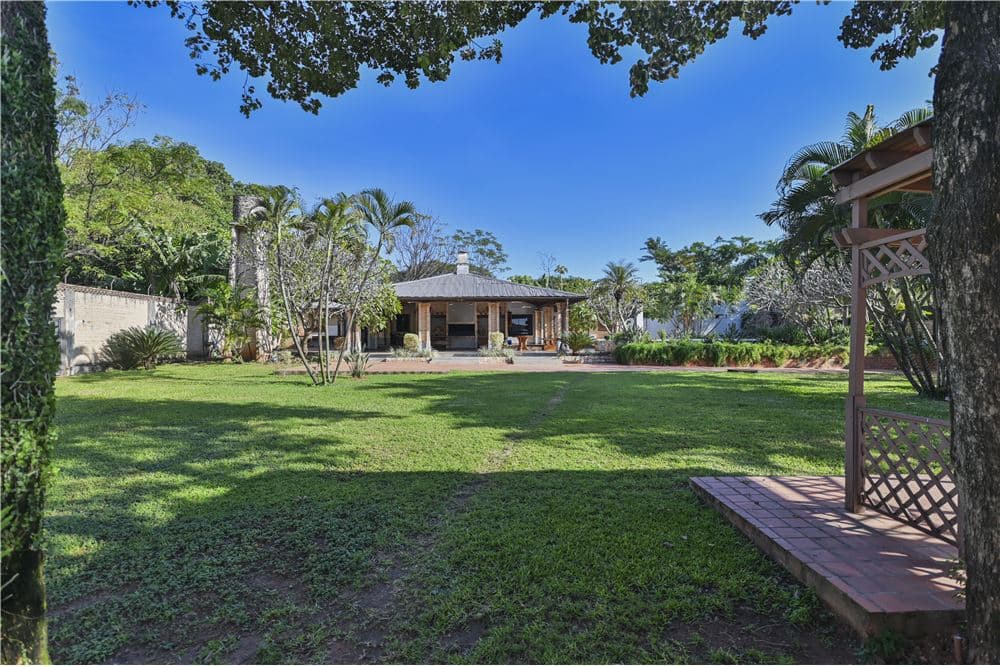 Casa en Ñemby c/ Moises Bertoni y V. Curiel, foto 1