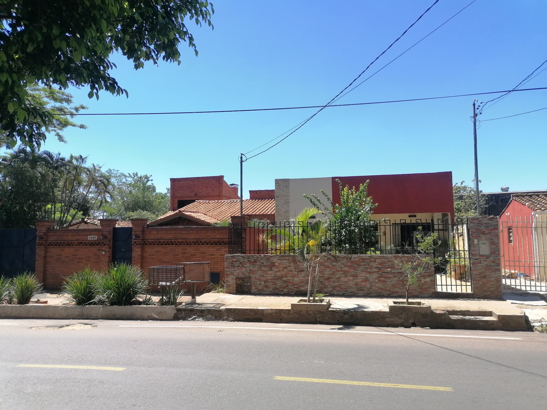 Vendo Chalet En Bo. Sto. Domingo Lambaré