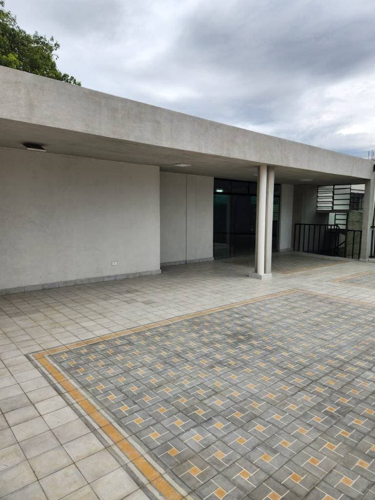 local comercial en Barrio Herrera, foto 3