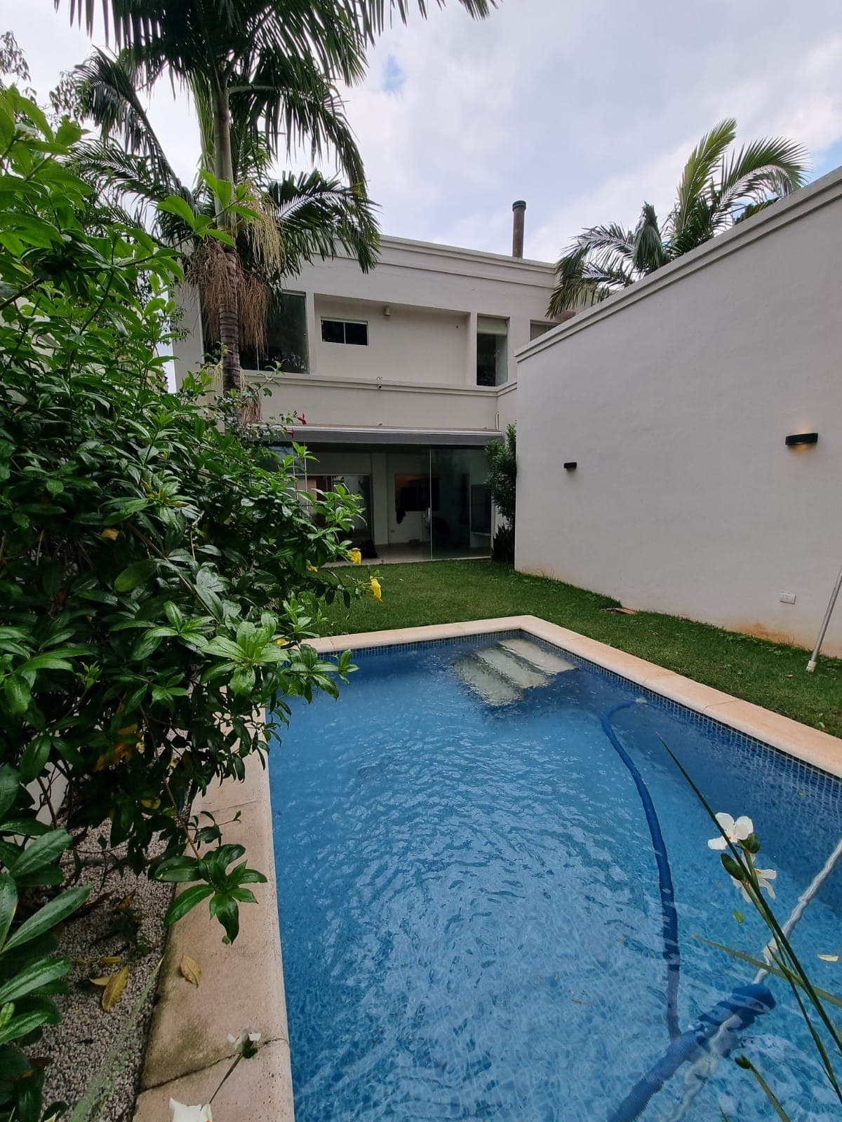 Hermoso duplex minimalista con piscina en bo.mburucuya, foto 1