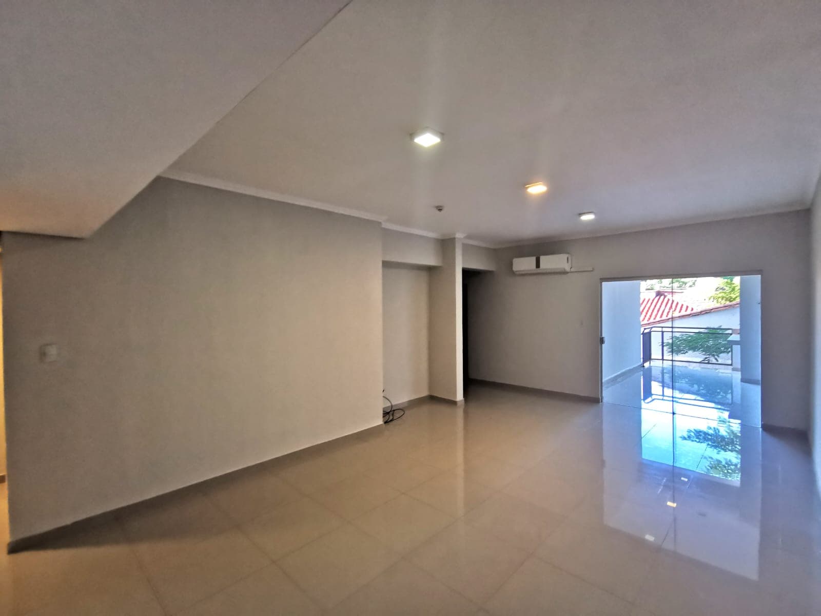 Vendo Departamento sobre Avda. Molas López