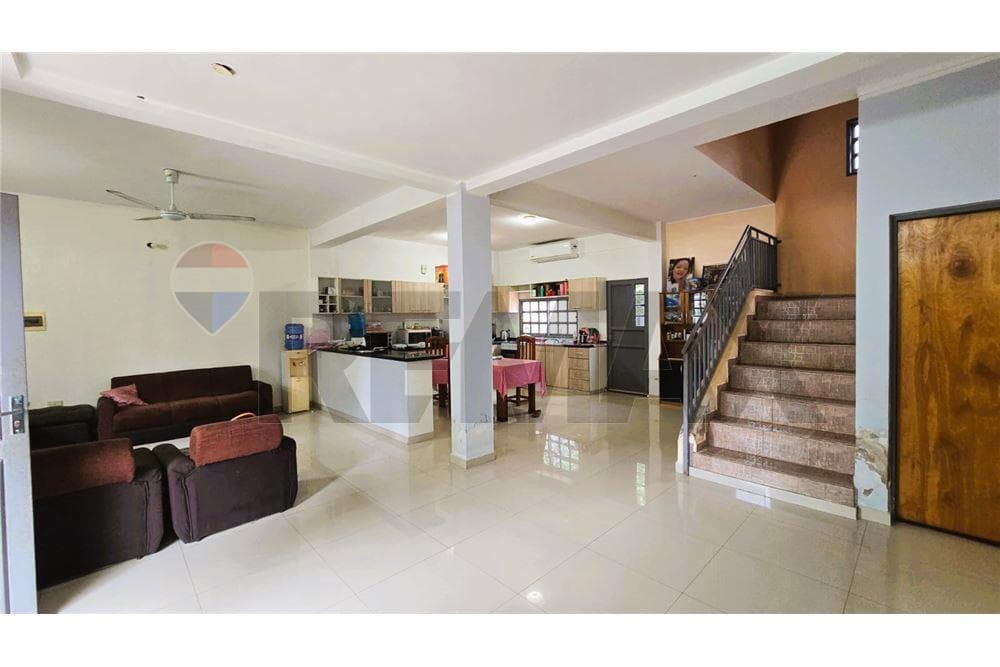 Amplia residencia familiar en excelente zona, foto 4