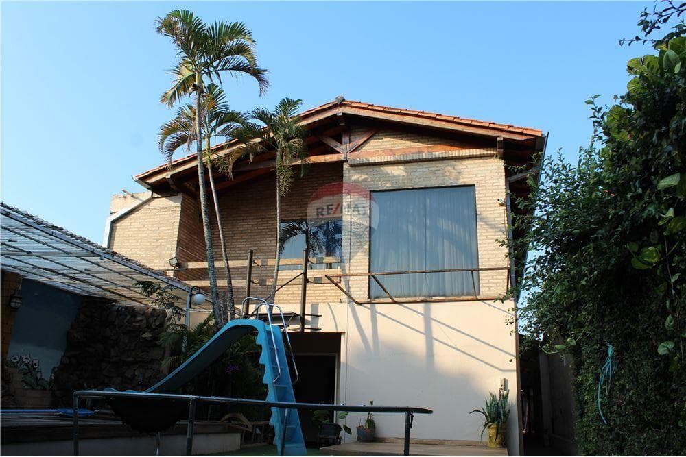 Amplia Casa de 450 m² con Piscina y Quincho en Fdo. de la Mora, Zona Sur, foto 5