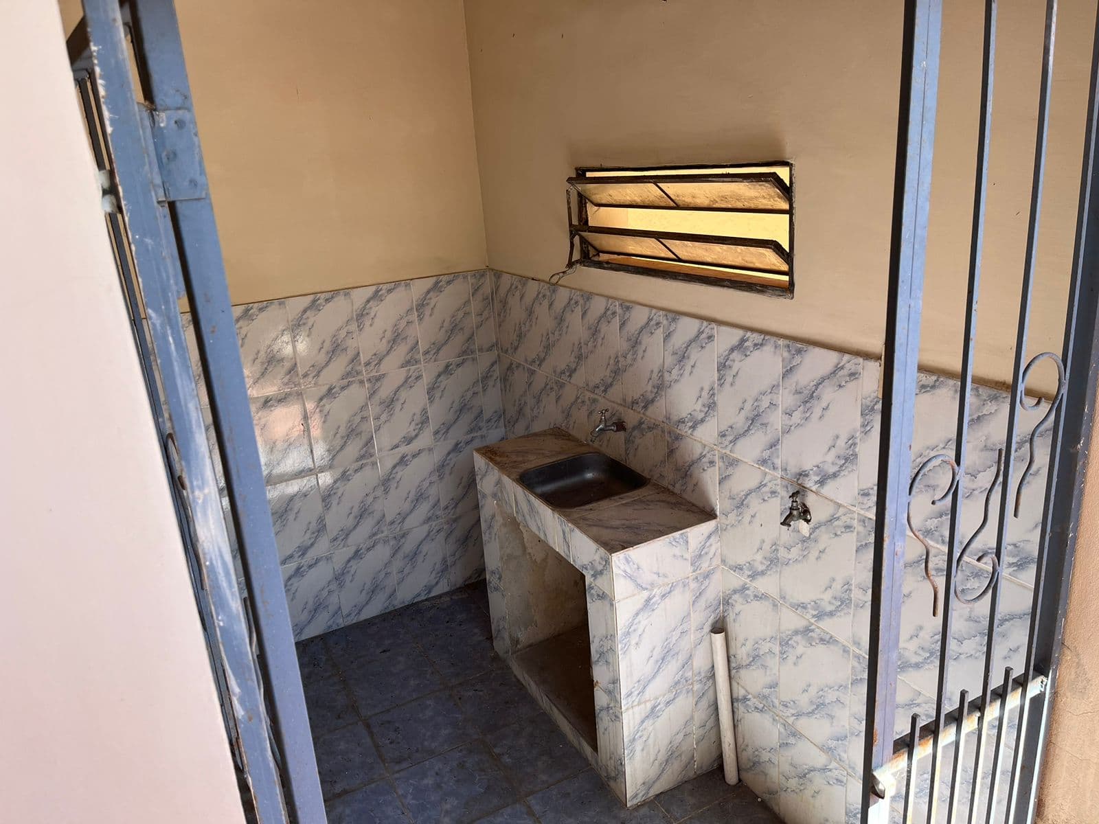 en el centro de Luque en una zona privilegiada, foto 4