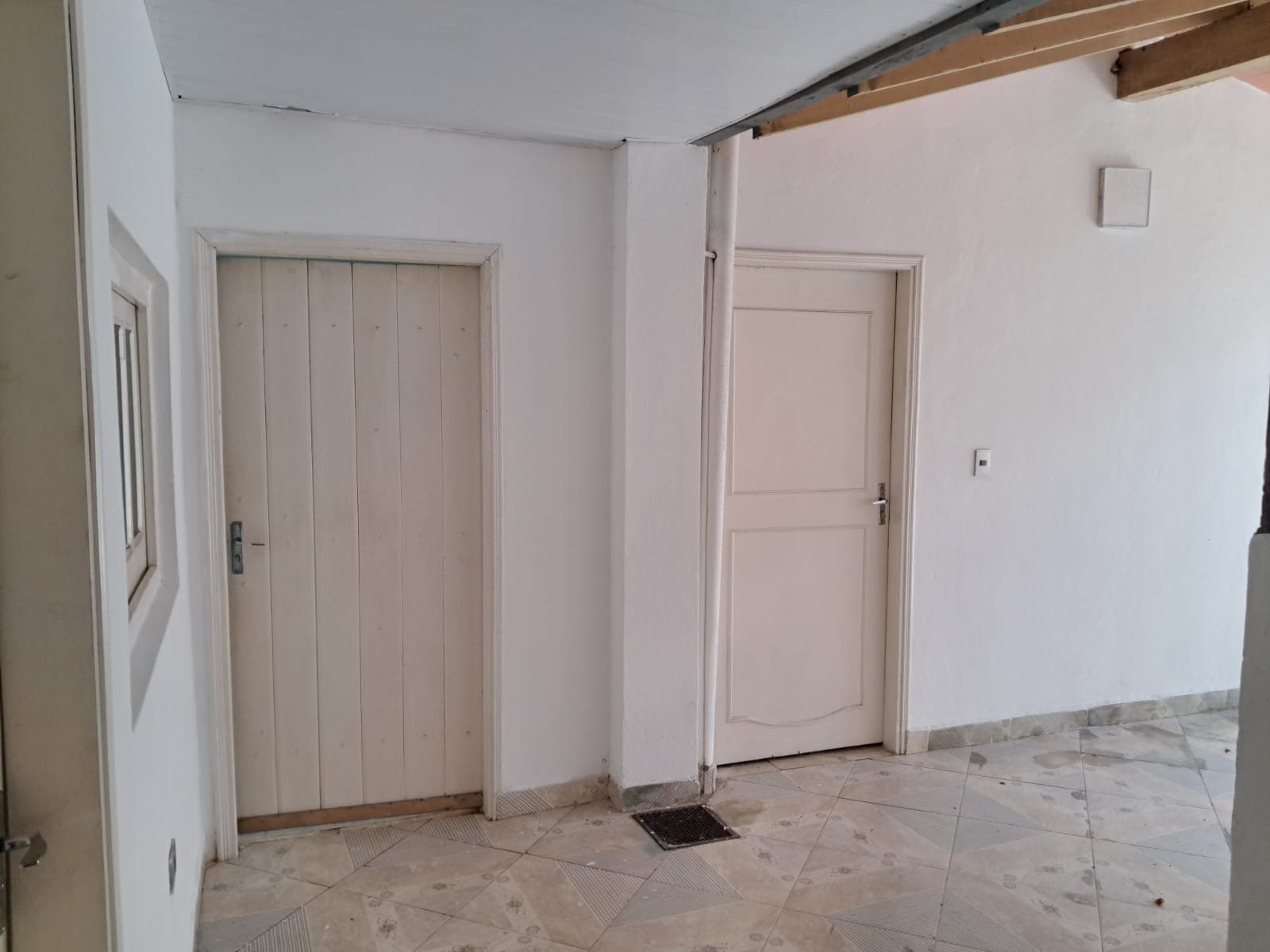 Showroom - Alquiler - Villa Elisa, Central, Paraguay, foto 2