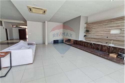 Residencia en mburucuya (pisicina), foto 2