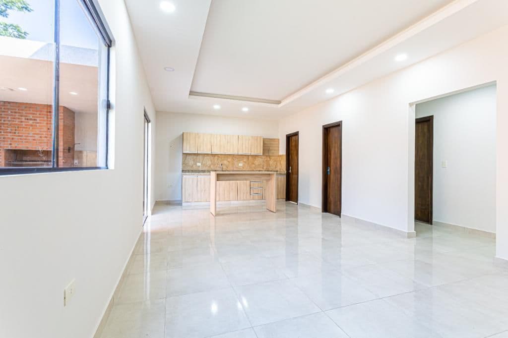 Casa a estrenar en barrio cerrado en San Lorenzo, foto 2
