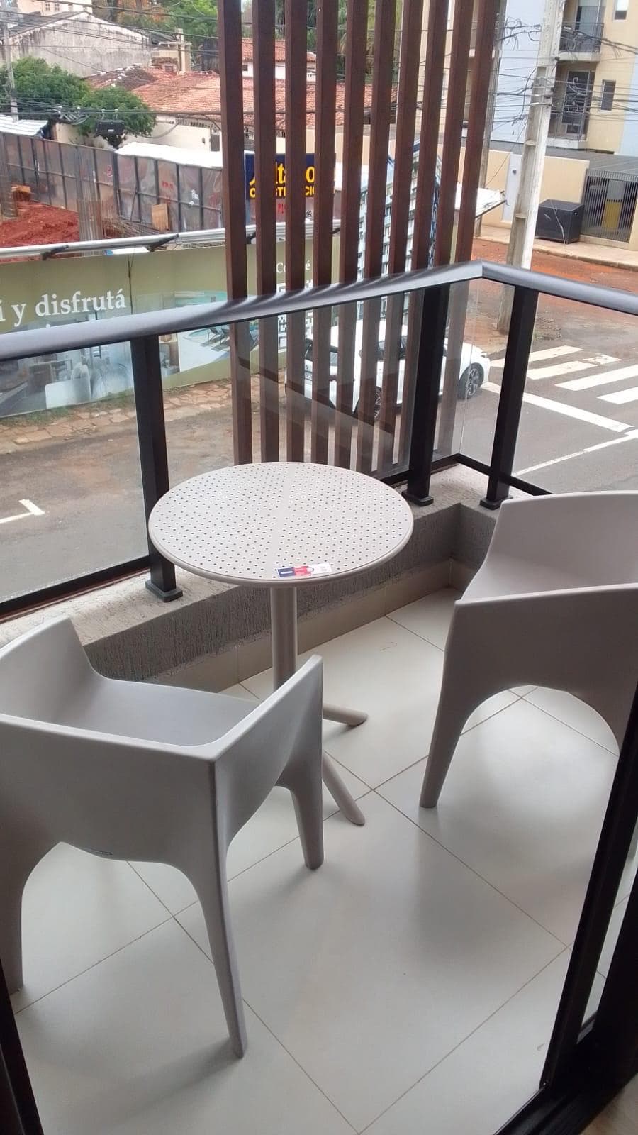 En alquiler depto de 2 dorm amoblado Villa Morra, foto 2