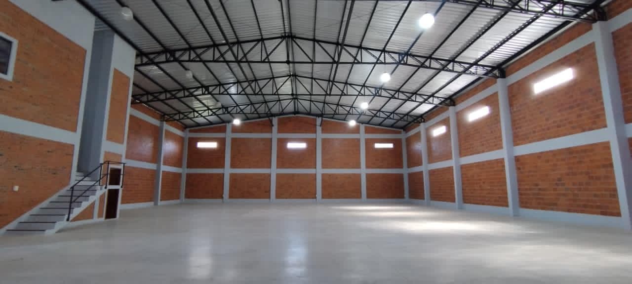 Depósito de 700 m² en Mariano Roque Alonso, foto 3