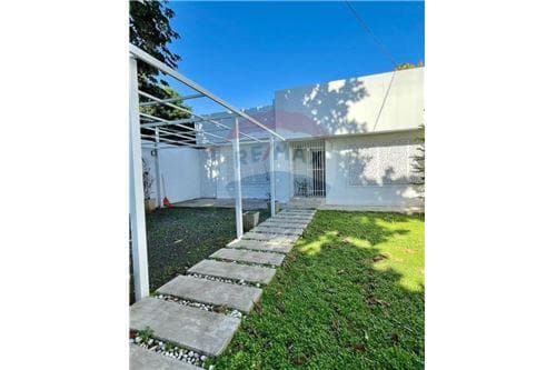 Casa-Venta-PY Asunción Las Lomas (Carmelitas)