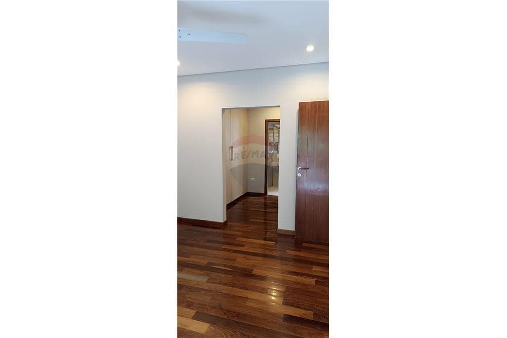 Hermoso Duplex en Lambaré — foto 5