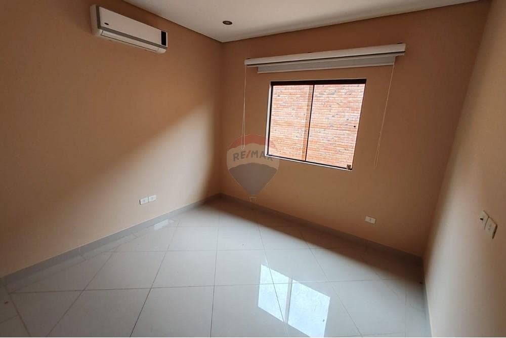 Sueña en Grande: Casa Moderna en San Lorenzo, foto 2