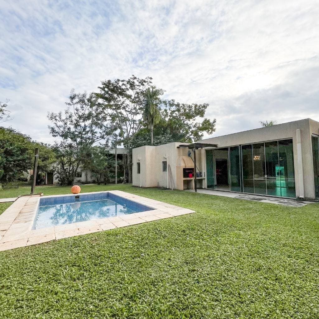 Alquilo hermosa casa en Barrio Cerrado Montesol