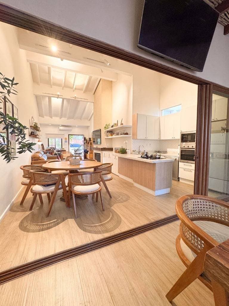 En venta - casa de estilo mediterráneo en barrio Las Mercedes, foto 5