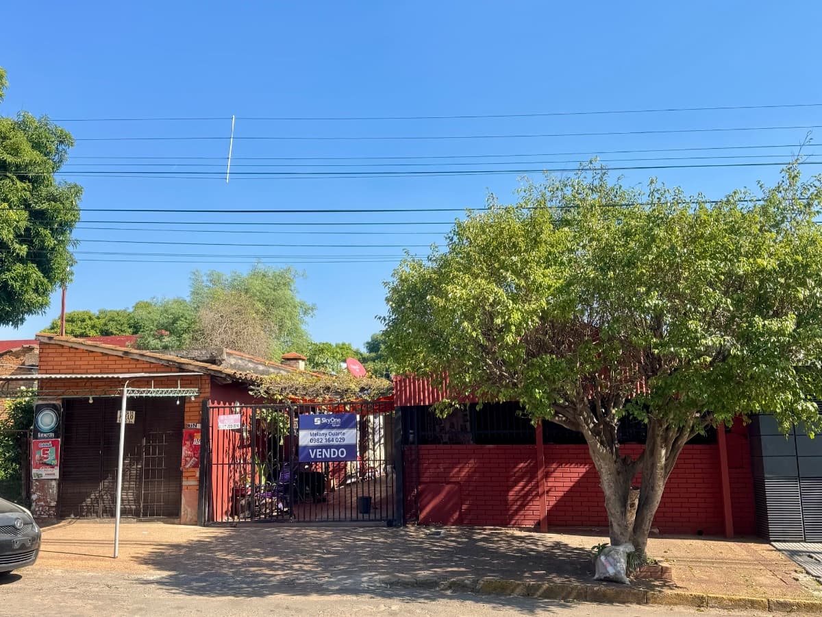 casa de 444 m2 en Barrio Estanzuela de Asunción, foto 1