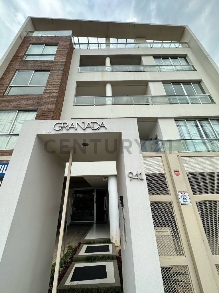 Amplio dpto. De 3 habs. + as en el edificio granada, foto 1
